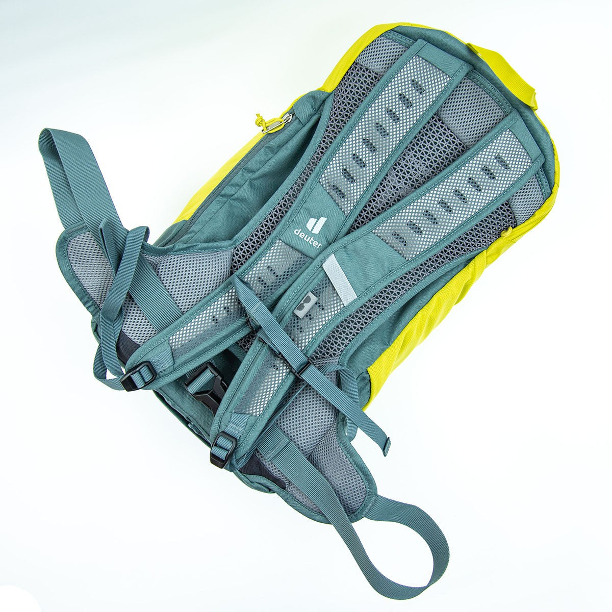 Deuter AC Lite 17 hiking backpack Aircomfort back system construction sample